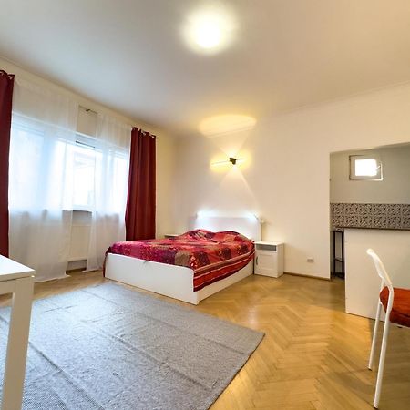Central Retreat Apartments Bucarest Extérieur photo
